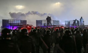 Patru țări fost sovietice trimit trupe în Kazahstan: în ţară a fost decretată stare de urgenţă