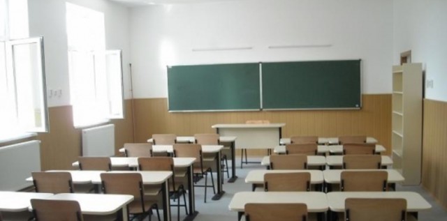 Ce CONDIȚII trebuie să îndeplinească ȘCOLILE ca să TREACĂ în ONLINE!