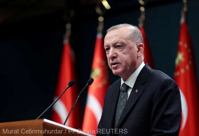 Sondaje: Problemele economice ale Turciei afectează popularitatea preşedintelui Erdogan