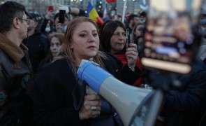 Diana Șoșoacă, la fel ca Iohannis: Amendă de la CNCD pentru afirmații despre Arafat