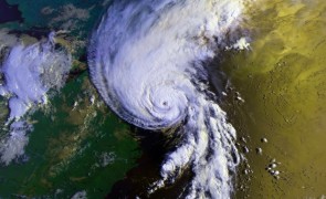 1.837 de persoane au fost evacuate în urma inundaţiilor devastatoare provocate de ciclonul tropical Cody