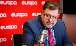 Alexandru Rafila SPULBERĂ dezinformările privind vaccinarea obligatorie a copiilor