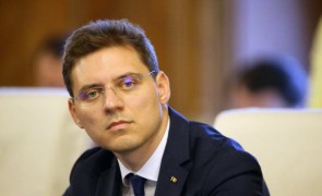 Zeci de europarlamentari sprijină solicitarea eurodeputatului Victor Negrescu
