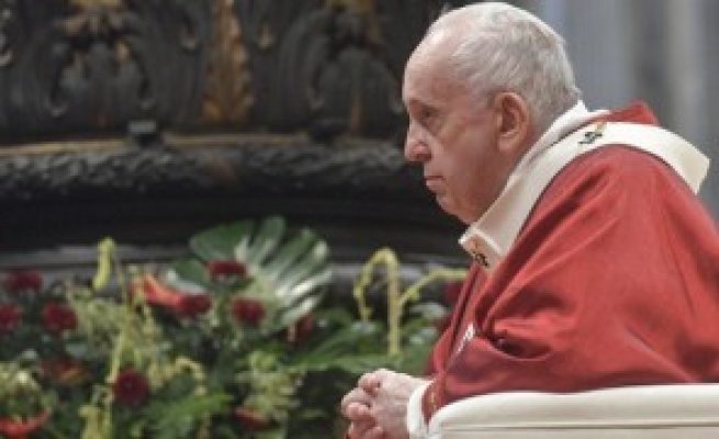 Papa Francisc se declară îngrijorat de armele nucleare, considerând 'imorală' deţinerea lor