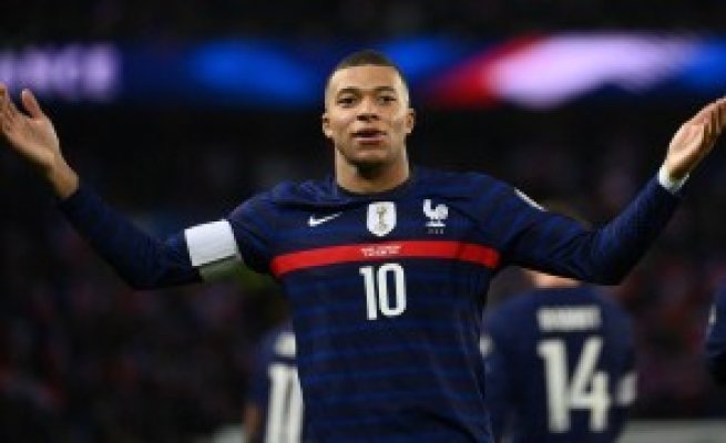 Kylian Mbappe i-a luat apărarea unei fetiţe de opt ani care suferă de o maladie rară