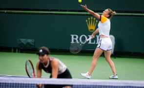 Simona Halep şi Gabriela Ruse, eliminate de la Australian Open