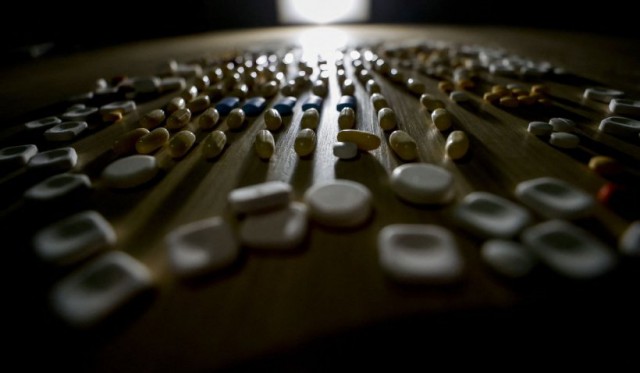 Românii fac confuzie între medicamente și suplimente alimentare