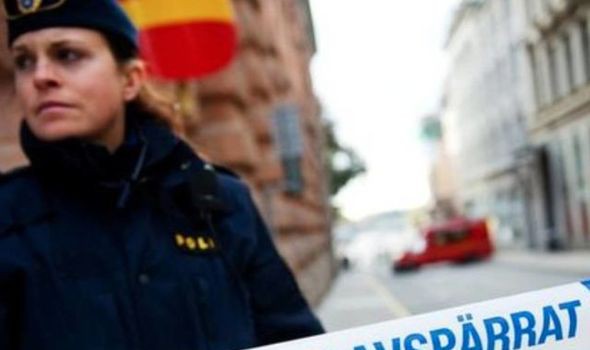 Un profesor şi un elev minor, răniţi într-un atac cu cuţitul dintr-un liceu din Suedia