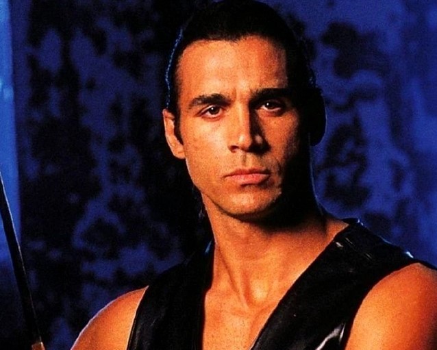Cum arată Duncan McLeod din serialul „Nemuritorul”? Actorul Adrian Paul, neschimbat la 62 de ani