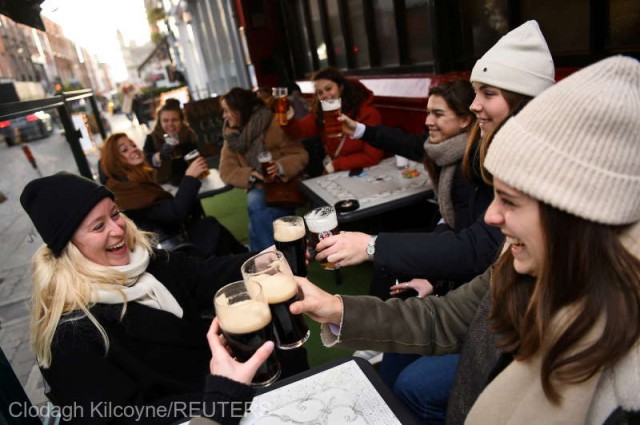 Irlanda ridică majoritatea restricţiilor