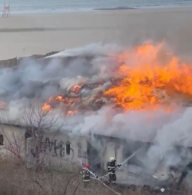 TERASA lui GIURGIUCANU, de pe PLAJA MODERN, a luat FOC! VIDEO