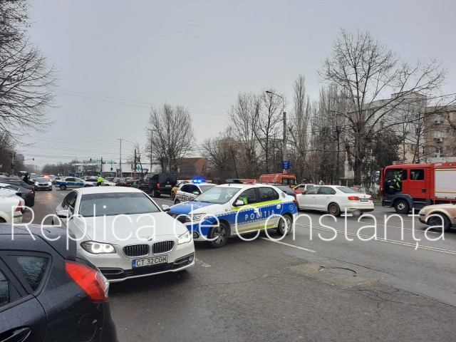 UPDATE: GEANTĂ SUSPECTĂ, lângă CITY Mall. Erau articole VESTIMENTARE. Video