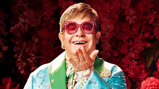 Elton John şi-a reluat turneul de adio după doi ani de pauză