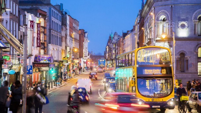 Irlanda renunță la majoritatea restricțiilor anti-COVID: „Am depășit furtuna Omicron”