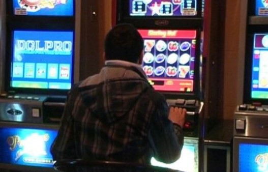 Sală de jocuri de noroc, amendată de polițiștii constănțeni