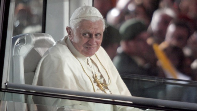 Papa Benedict al XVI-lea recunoaște că a minţit în ancheta abuzurilor sexuale