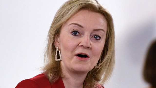 Marea Britanie îşi consolidează arsenalul de sancţiuni împotriva Rusiei