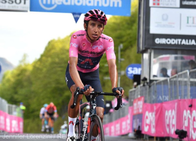 Ciclism: Egan Bernal este conştient şi îşi poate mişca mâinile şi picioarele după operaţie