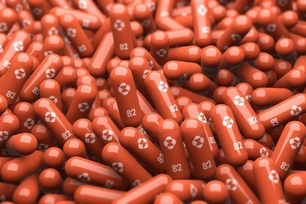 Primele cantităţi de Molnupiravir pentru pacienţii cu COVID-19 ar ajunge în ţară la sfârşitul săptămânii