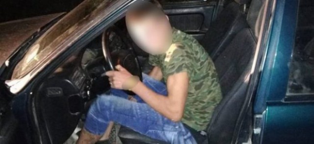 Schimb de locuri la volan, sub ochii polițistilor, între doi tineri, în Portul Tomis. Șoferul era minor!