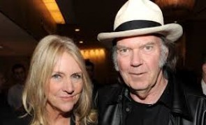 Neil Young a cerut Spotify să-i retragă muzica de pe platformă