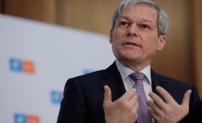 Dacian Cioloș a luat foc după decizia CCR în cazul Dragu