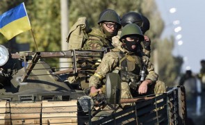 Incident SÂNGEROS în Ucraina, în pline tensiuni cu Rusia: Un soldat și-a împușcat cinci colegi
