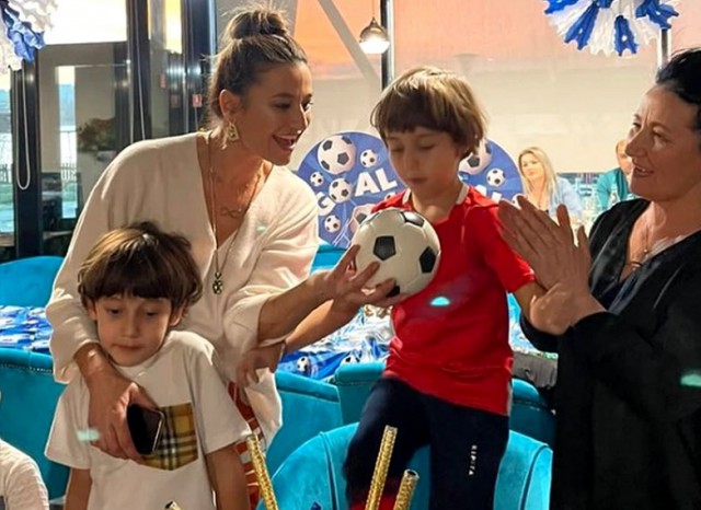 Gabi Bădălău și Claudia Pătrășcanu, împreună la ziua fiului! Imagini cu toată familia