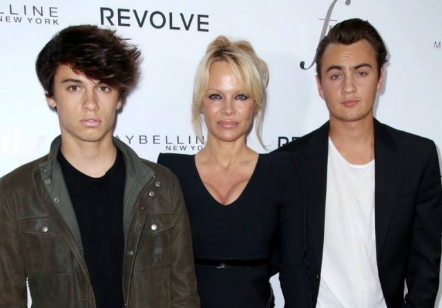 Unde s-a mutat Pamela Anderson după ce a divorțat de al cincilea soț