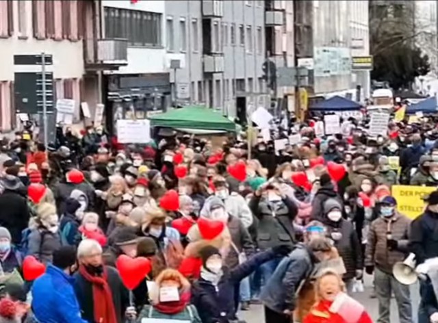 Germania: Proteste masive în numeroase orașe. Poliția a intervenit în forță. Video
