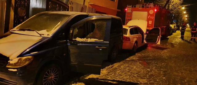 Mașină arsă intenționat pe o stradă din municipiul Tulcea