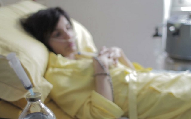 Lege adoptată: Concediu și indemnizație pentru persoanele care îngrijesc bolnavii de cancer