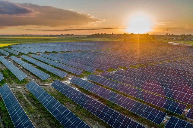 Investiție de peste 450 de milioane de euro în parcuri fotovoltaice până în 2025