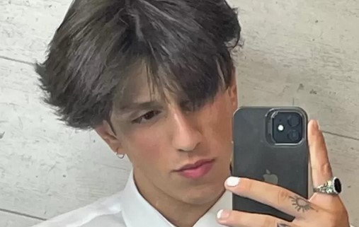 O vedetă de pe TikTok a fost măcelărită cu un cuțit de fostul iubit al mamei sale
