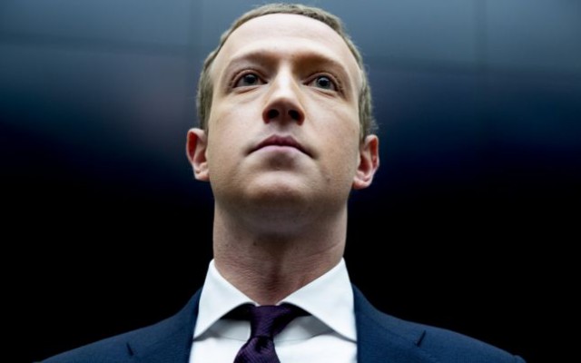Mark Zuckerberg este mai sărac cu 31 de miliarde după prăbuşirea acţiunilor Meta