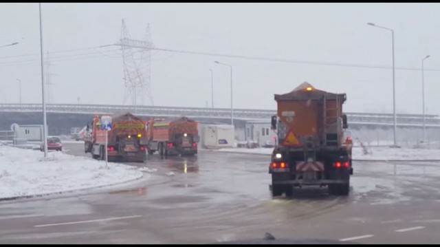 Utilajele de deszăpezire au intervenit, în județ! Video
