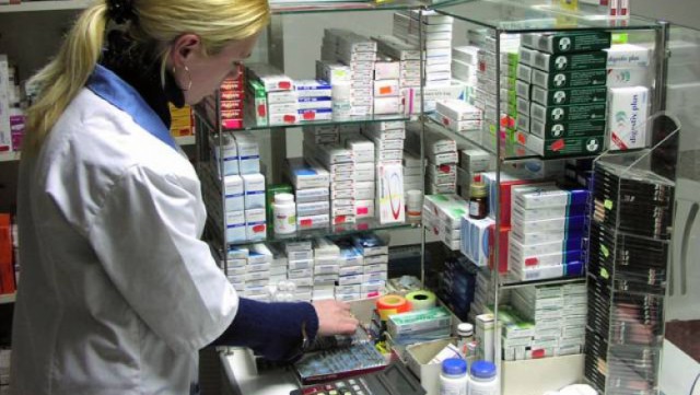Cercetător: Majoritatea suplimentelor vândute în farmacii sunt apă de ploaie