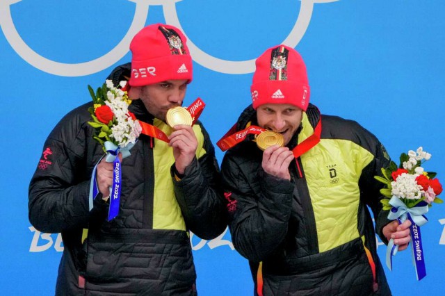JO 2022 - Sanie: Germanii Wendl şi Arlt au obţinut titlul olimpic la dublu; românii Gîtlan şi Şerban, locul 14