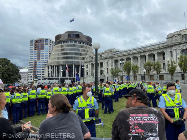 Noua Zeelandă: Violenţe şi manifestanţi anti-vaccin arestaţi la Wellington