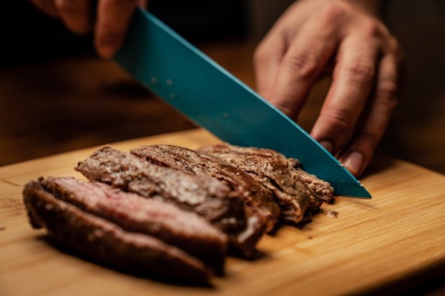 Alimentele care pot duce la cancer. Cea mai neprietenoasă dietă pentru organism