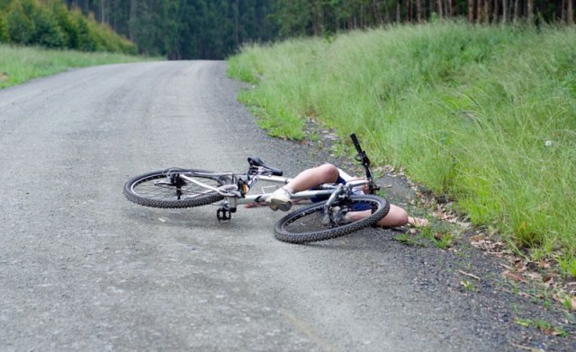 Accident în Valu lui Traian, a fost implicat și un biciclist