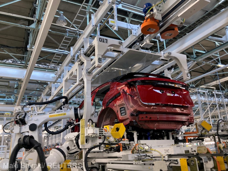 Trump anunţă taxe vamale de 25%, de la 2 aprilie, asupra ”tuturor maşinilor care nu sunt fabricate în SUA”
