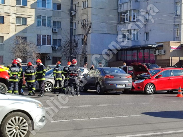 Accident rutier pe bulevardul Alexandru Lăpușeanu: Au fost implicate 2 autoturisme