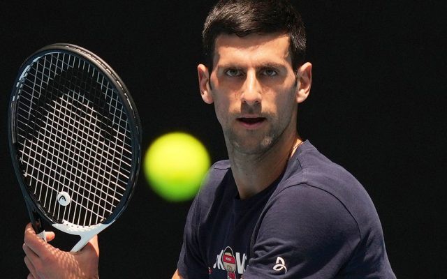  Tenis: Djokovic a întrerupt un meci de antrenament din cauza unor dureri puternice de mușchi
