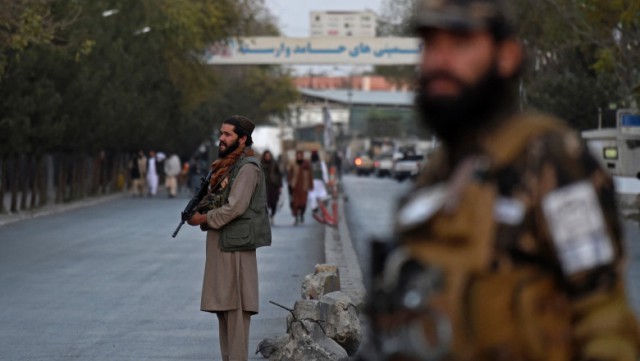 Talibanii au eliberat doi jurnalişti străini care fuseseră arestați la Kabul