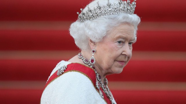 Regina Elisabeta a II-a are COVID-19