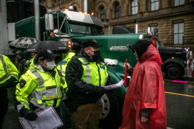 Proteste în Canada: Lideri ai mişcării arestaţi la Ottawa