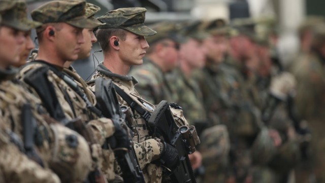 Germania creşte nivelul de alertă pentru trupele din forţa de reacţie rapidă a NATO