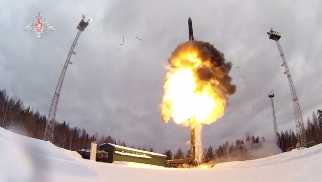 Putin a supravegheat teste nucleare și de rachete, în mijlocul tensiunilor generate de criza din Ucraina