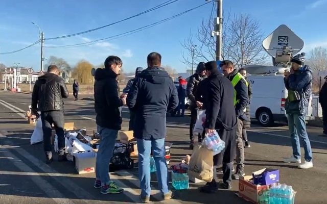 Guvern: Persoanele care vor să ajute refugiaţi pot dona bani într-un cont alocat IGSU